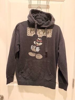 Cotton Heritage Mickey
Mouse Graphic Hoodie Size
S